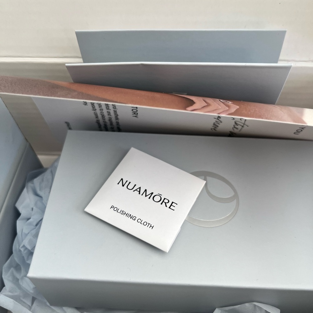 Nuamore Women's Watch - Picture 3 of 7